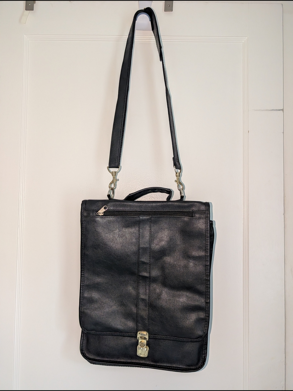 Black Leather Messenger Bag - Classic Men’s Crossbody